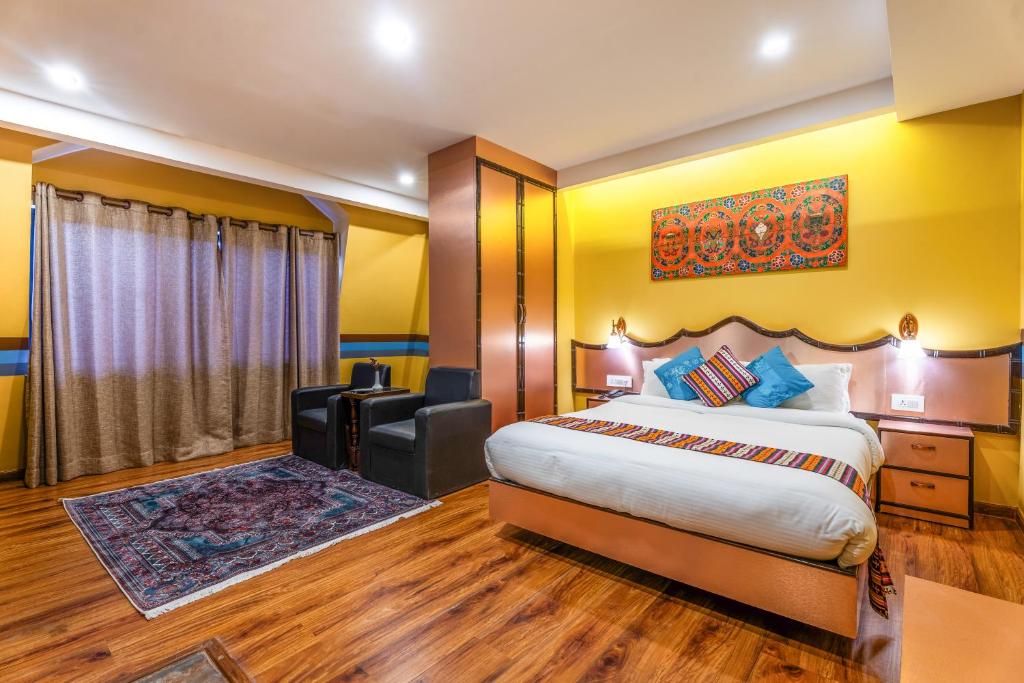 Golden Miracle Hotel